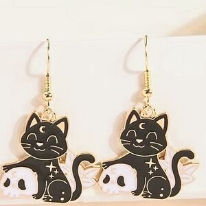 Halloween Themed Earrings- Spooky Cat on Skull NEW
